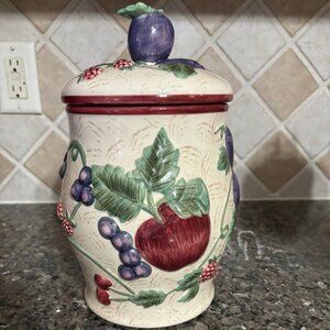 Vintage Napa Valley by Noble Excellence Medium Canister with Lid